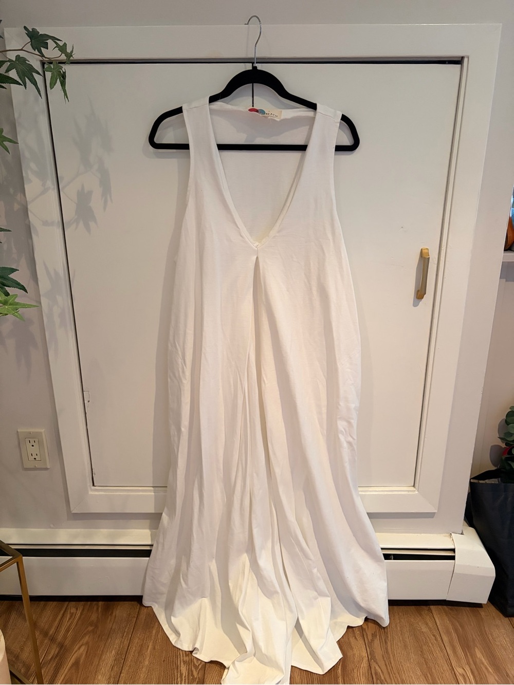 Women’s White V-Neck Maxi Dress by